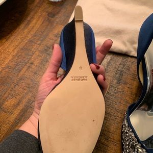 Badgley Mischka Blue heels